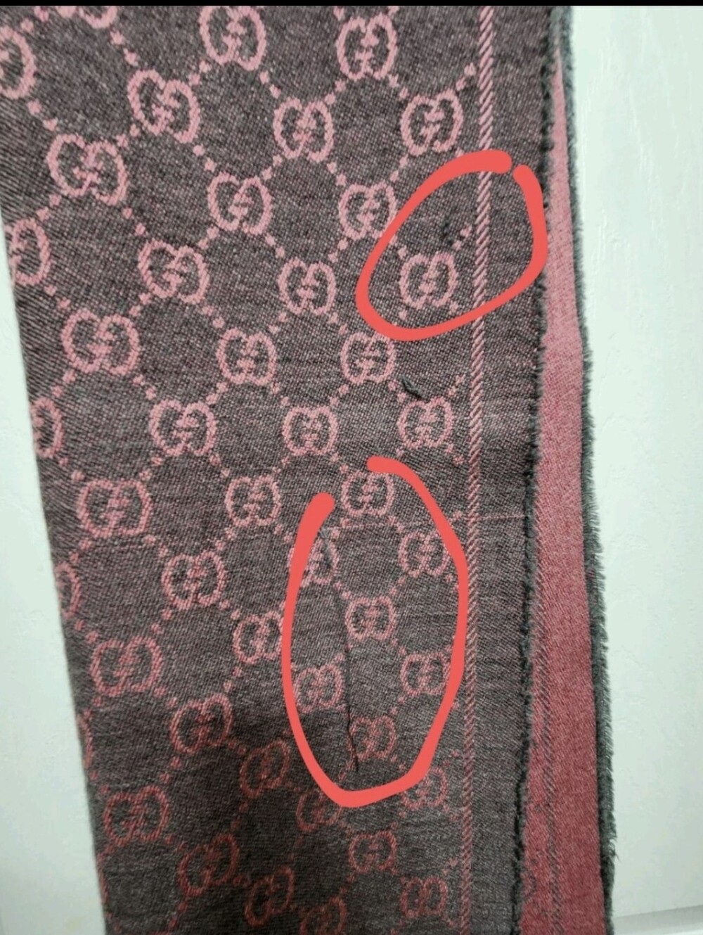 Gucci Pink & Gray Reversible GG Wool Scarf - Picture 2 of 7